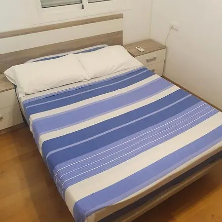3f, Aire Acondic, 80m2, 2 Dormitorios, 4 Huespedes, Wifi Gratis
