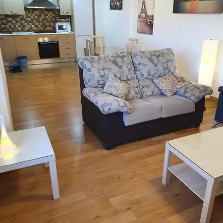 3f, Aire Acondic, 80m2, 2 Dormitorios, 4 Huespedes, Wifi Gratis شقة *